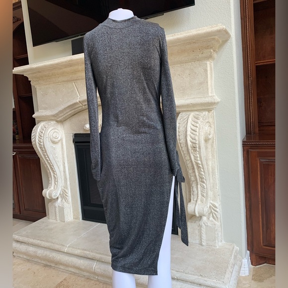 Dress - Picture 2 of 4